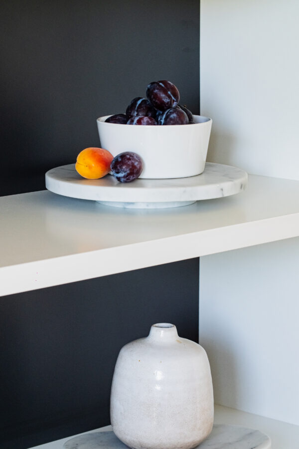 FLOW jalaga alus Bianco Carrara Marmorist